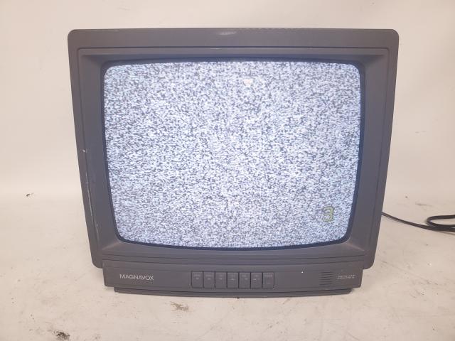 Hotsell magnavox 13a305-00aa 13 inch 1988 retro gaming tv